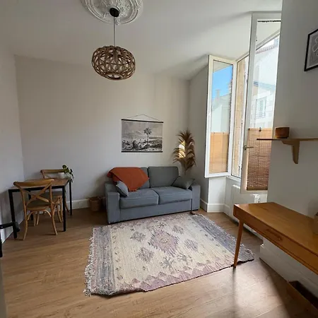 Apartment A Poitevin Break